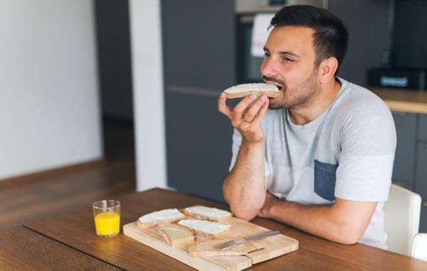 4 اشتباه رایج در مصرف نان که وزن تان را بالا می برد